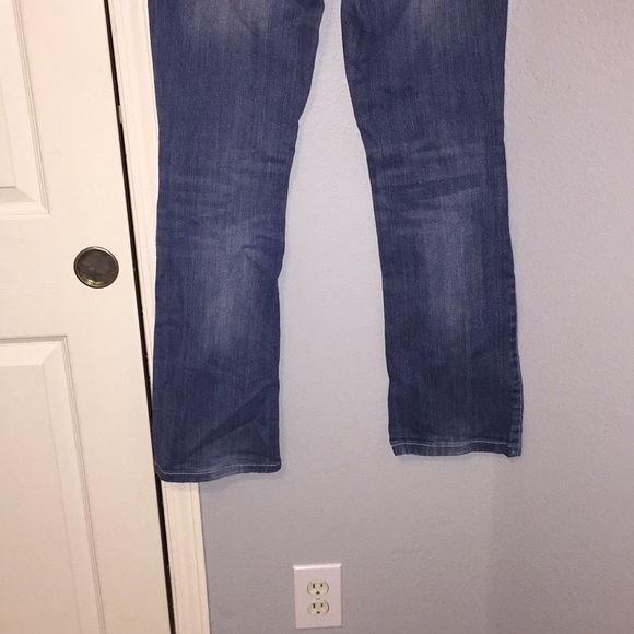 Grace in LA Jeans - Picture 2 of 7